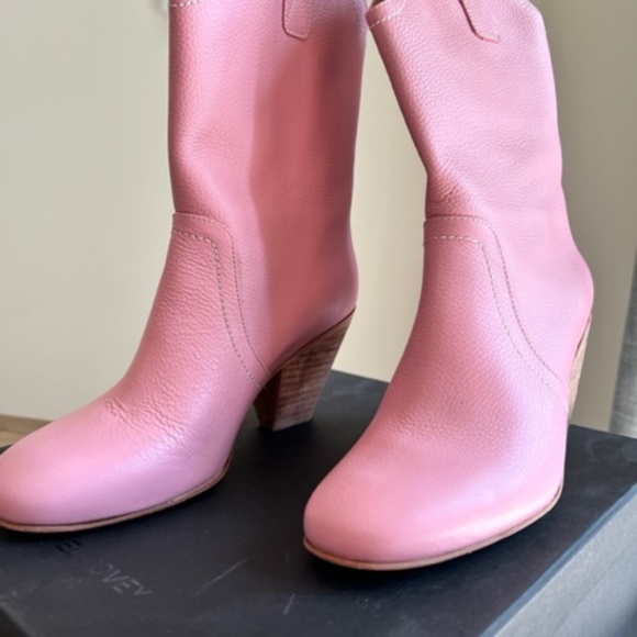 Rachel Coney pink cowboy boots - Picture 2 of 6